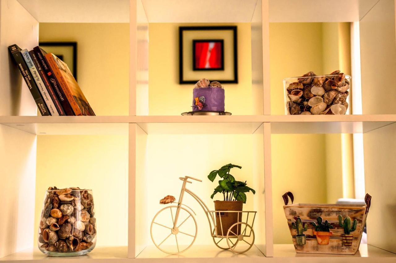 Semiramida Central Studio Warna Exterior foto